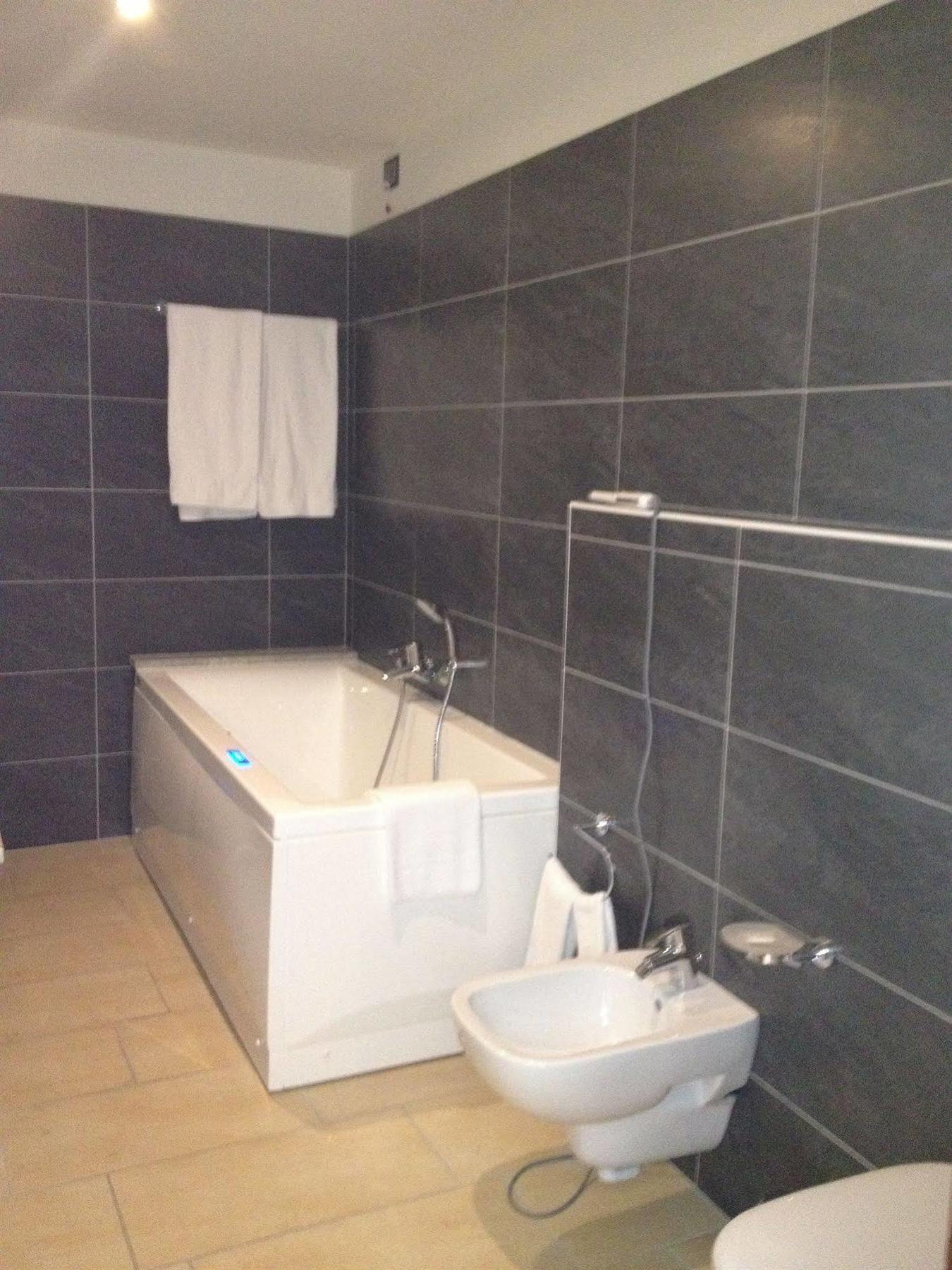 Hotel Cascina Canova Uggiate エクステリア 写真